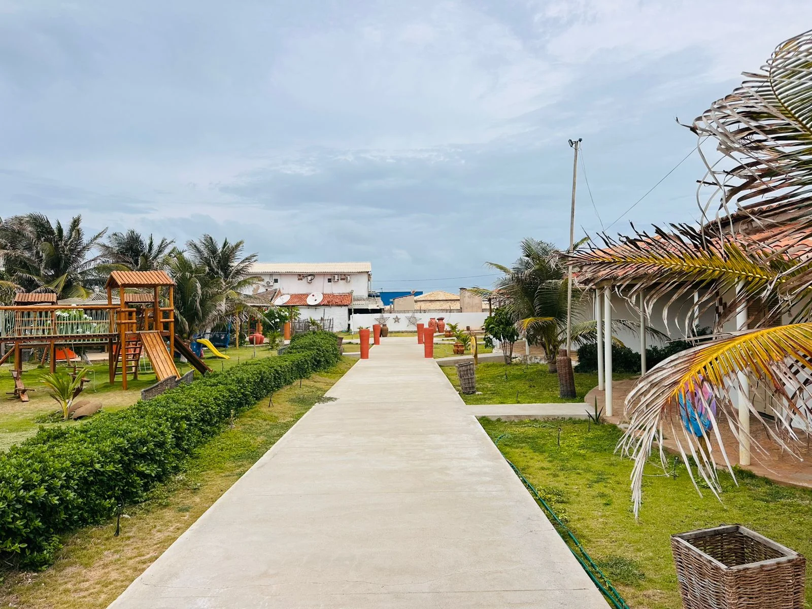 Area externa da Pousada Juscelino - Foto 13